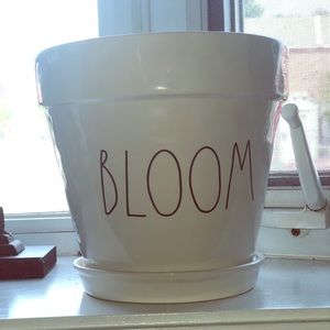 Rae Dunn LL Canister “BLOOM”